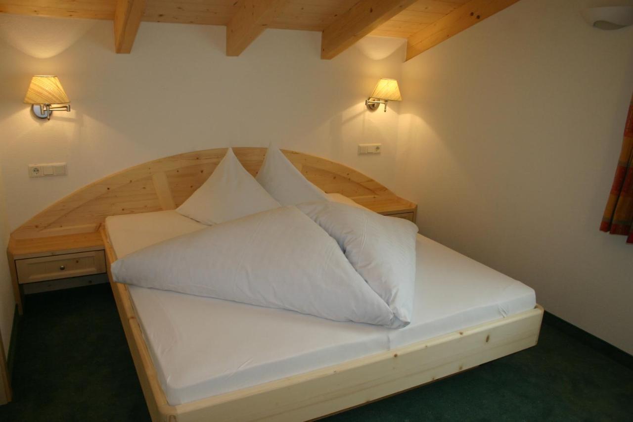 Hotel Theiner Graun im Vinschgau Exteriör bild