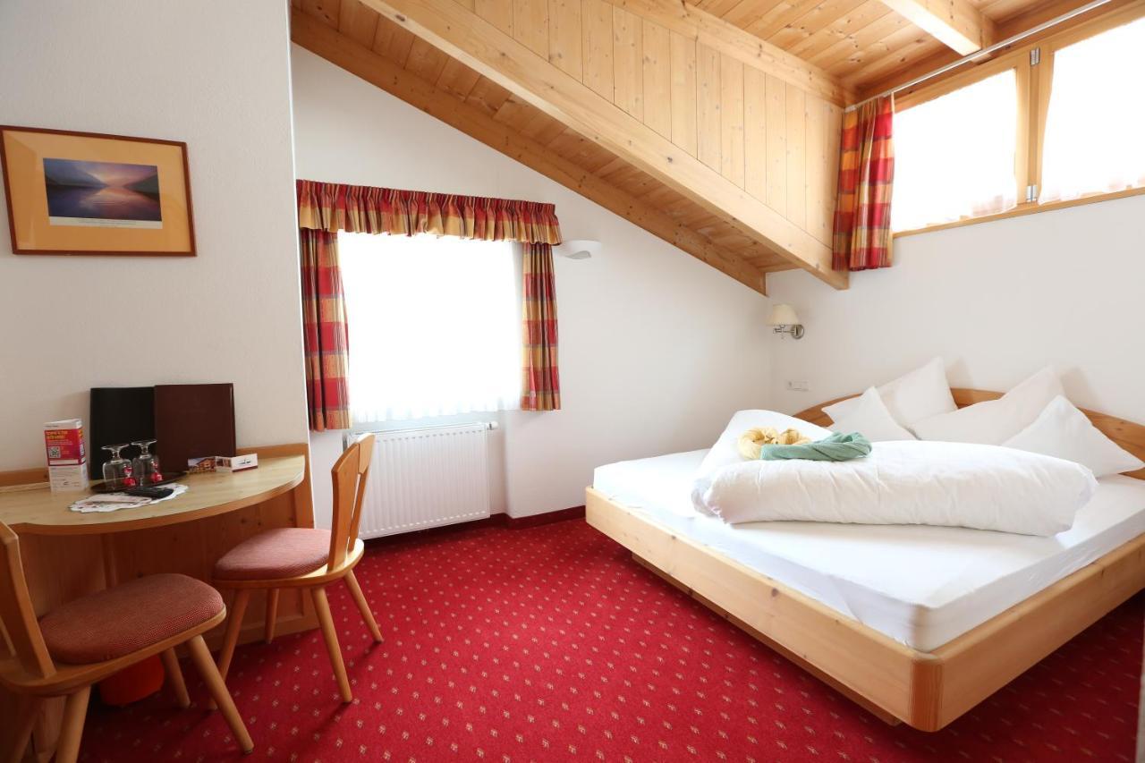 Hotel Theiner Graun im Vinschgau Exteriör bild