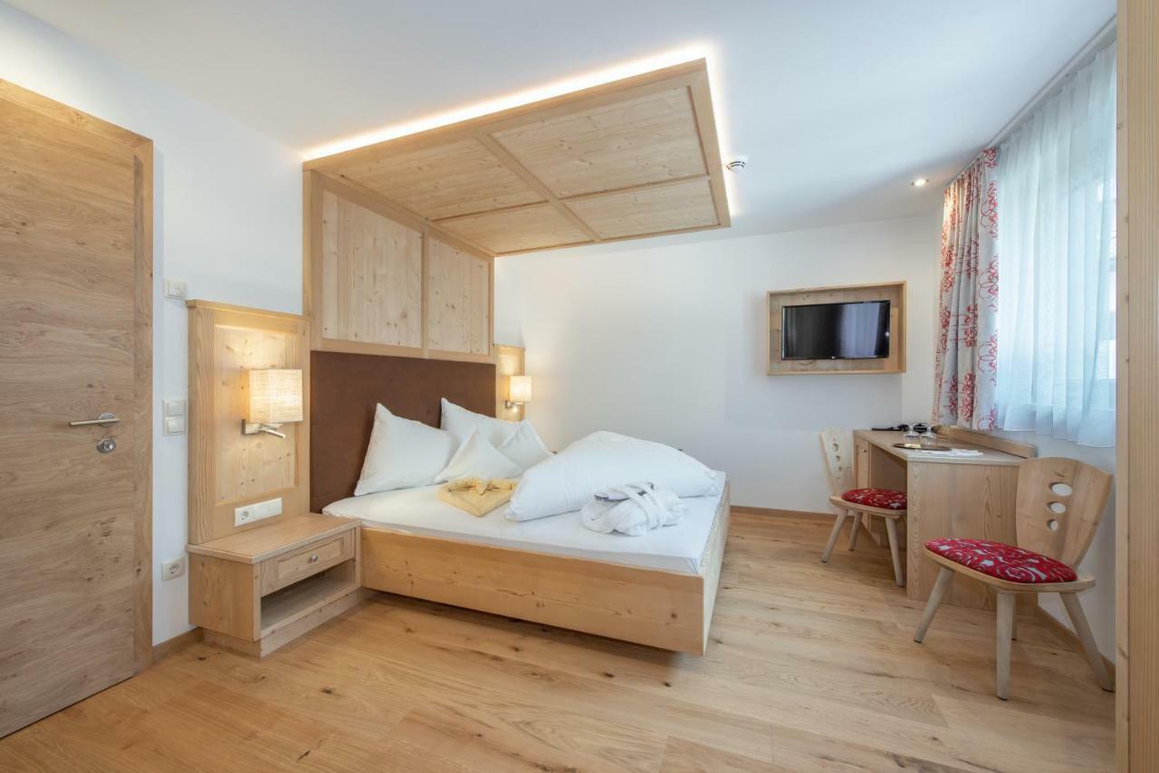 Hotel Theiner Graun im Vinschgau Exteriör bild