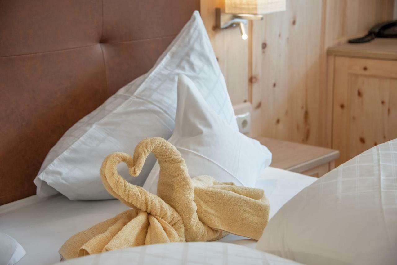 Hotel Theiner Graun im Vinschgau Exteriör bild