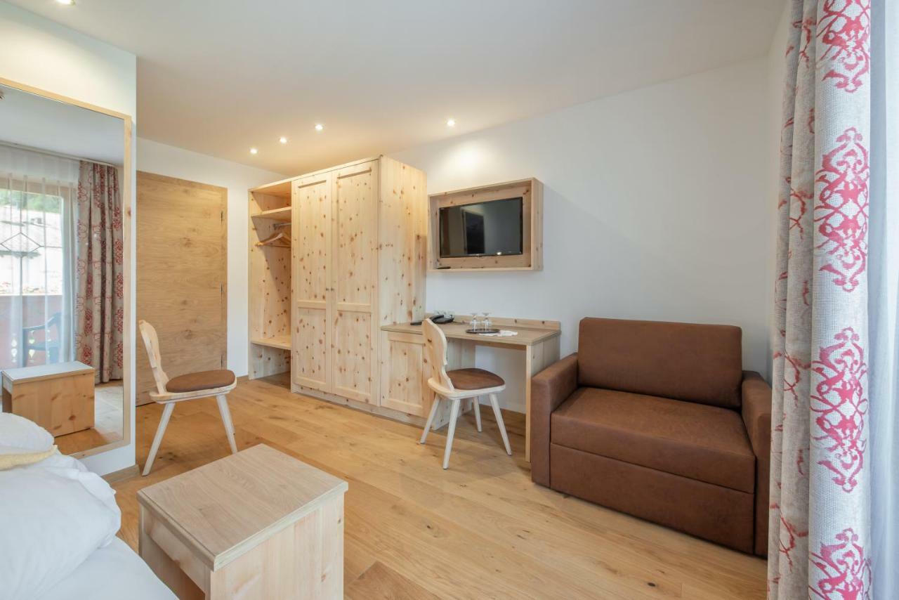 Hotel Theiner Graun im Vinschgau Exteriör bild