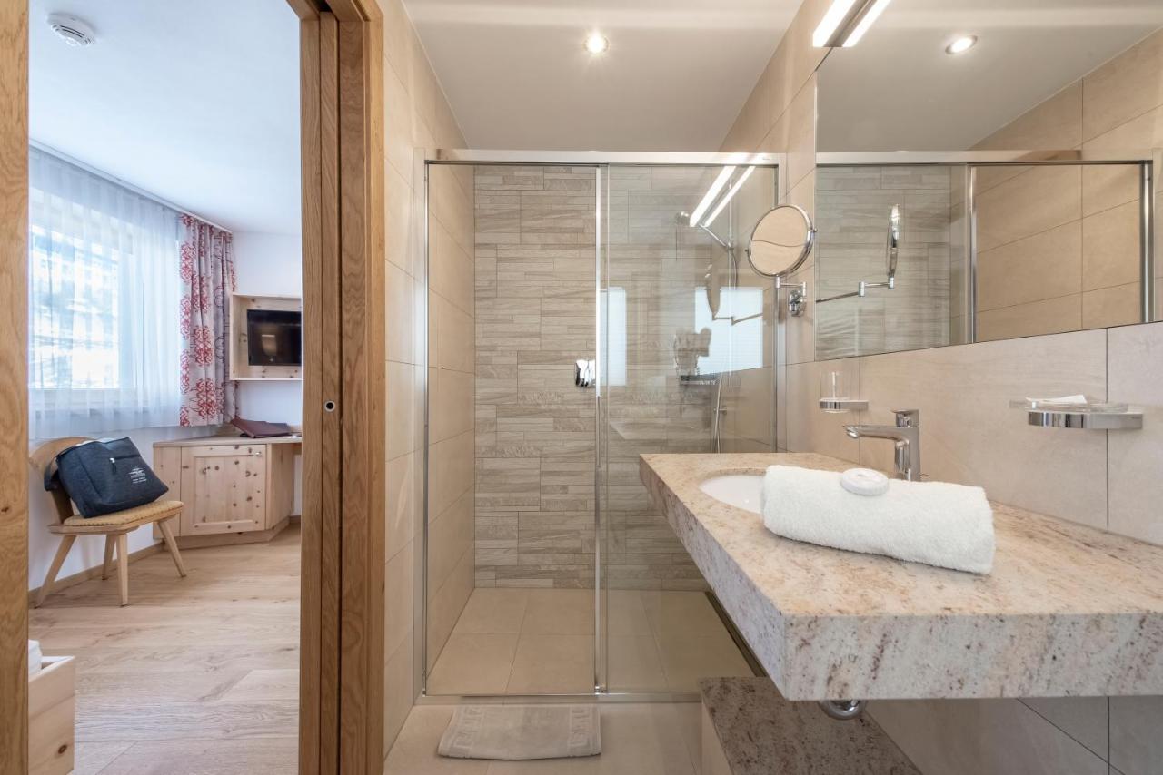 Hotel Theiner Graun im Vinschgau Exteriör bild